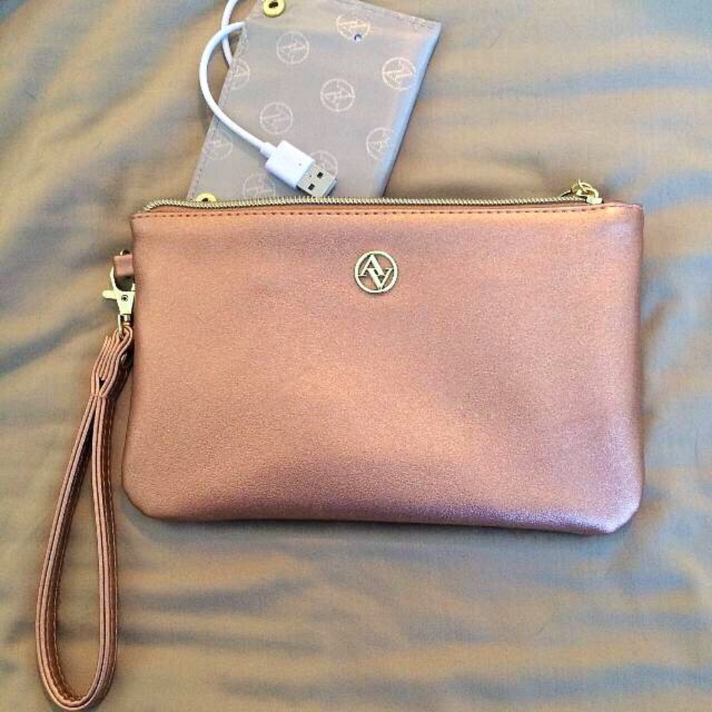 Wristlet w/ Phone Charger • Adrienne Vittadini